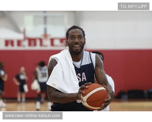 莱昂纳德训练营画面泄漏:他真的回来了