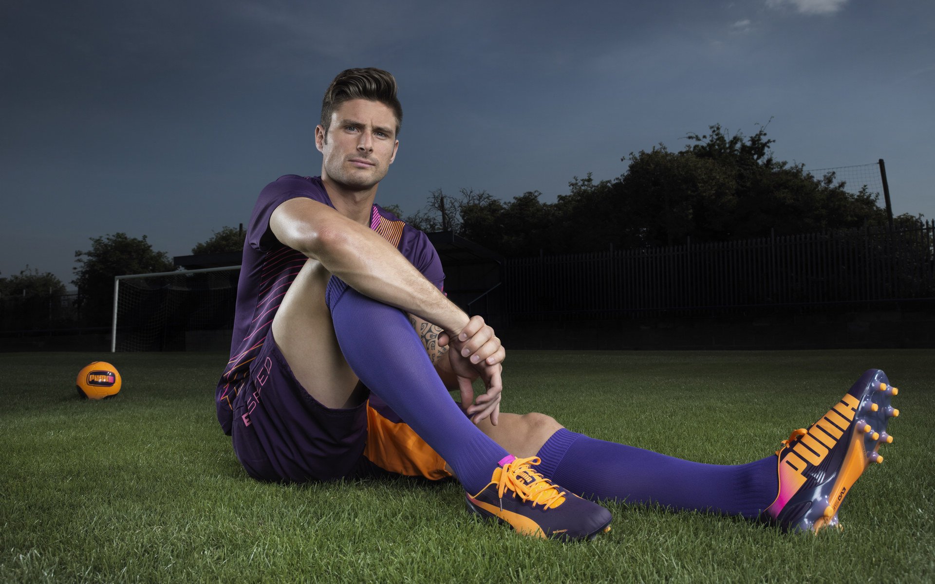 小镇球童到巨星:一段跨越贫富的旅程,小镇球王